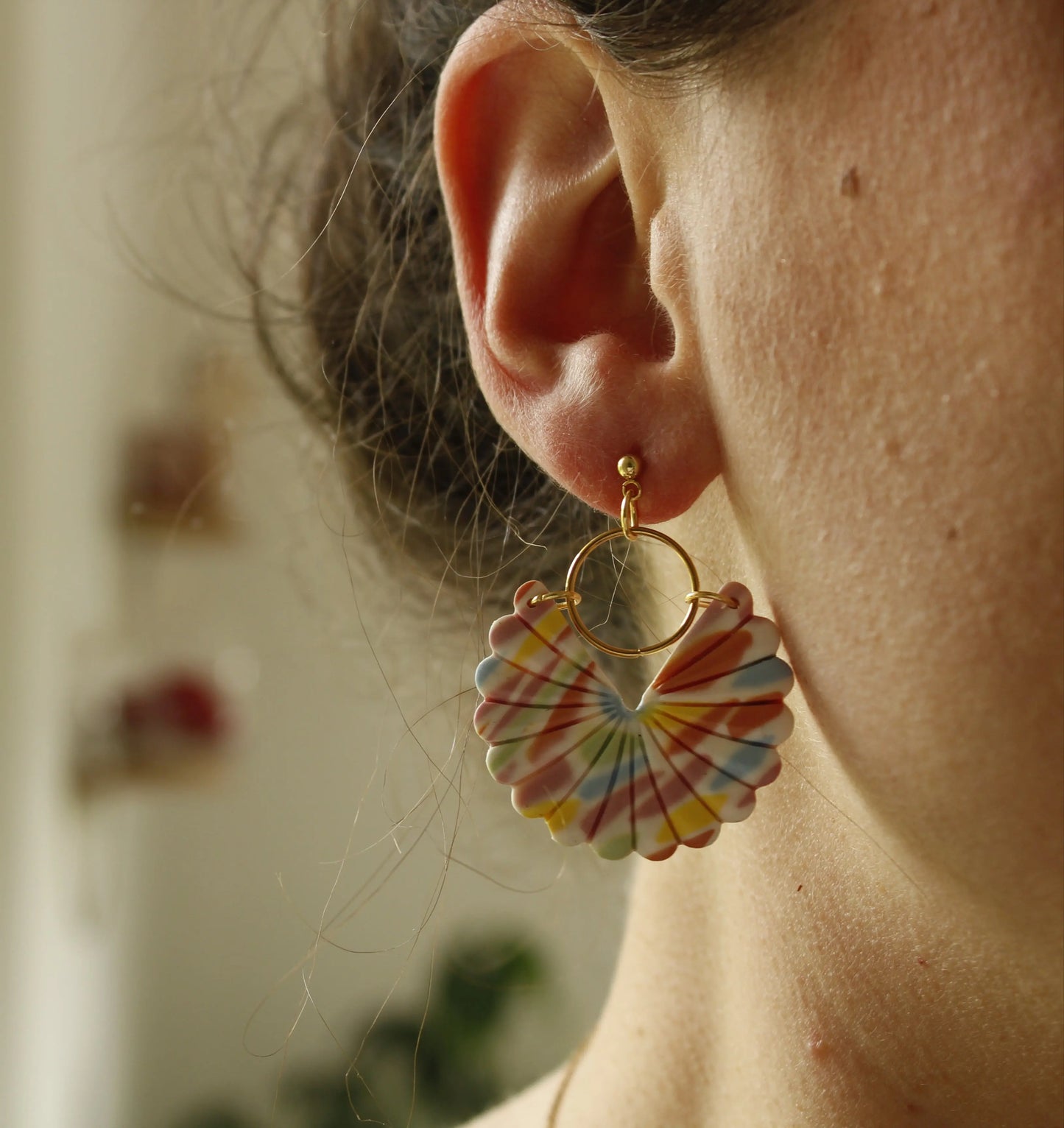 La Bouclette Dorée - Boucles d'oreilles printanières en argile polymère La Bouclette Dorée