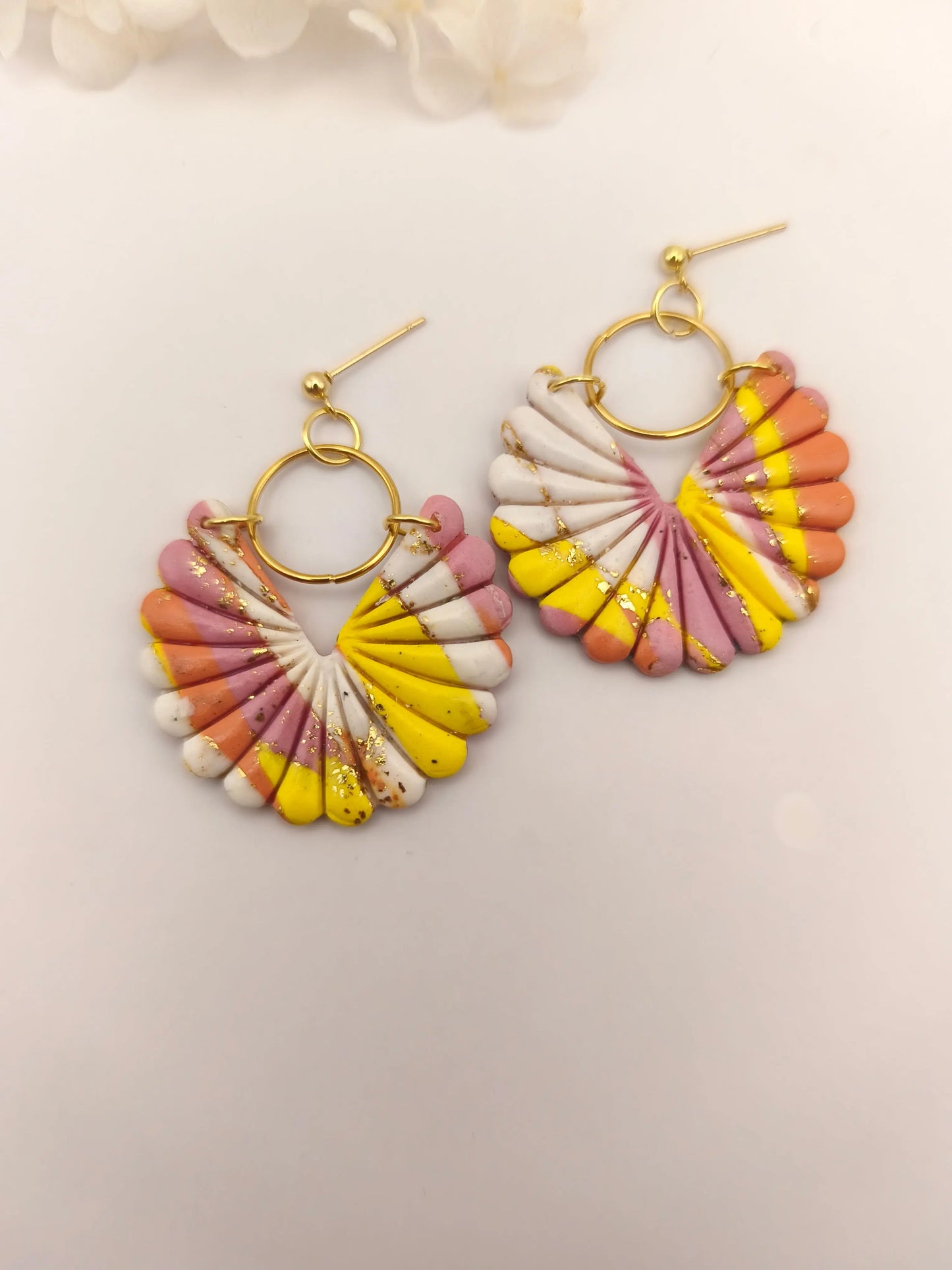 La Bouclette Dorée - Boucles d'oreilles printanières en argile polymère La Bouclette Dorée