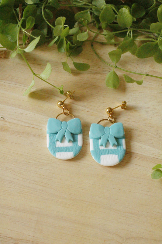 Boucles d'oreilles petit nœud, fabriquées à la main