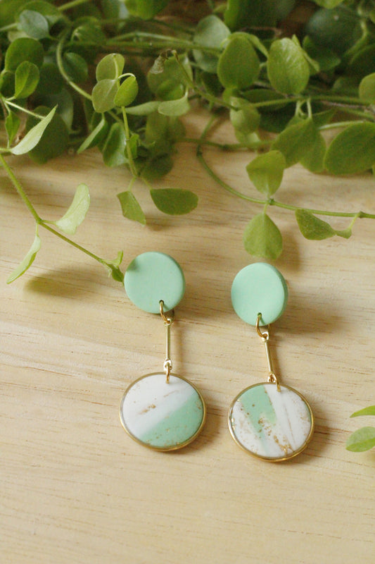 Boucles d'oreilles colorées, fabriquées à la main