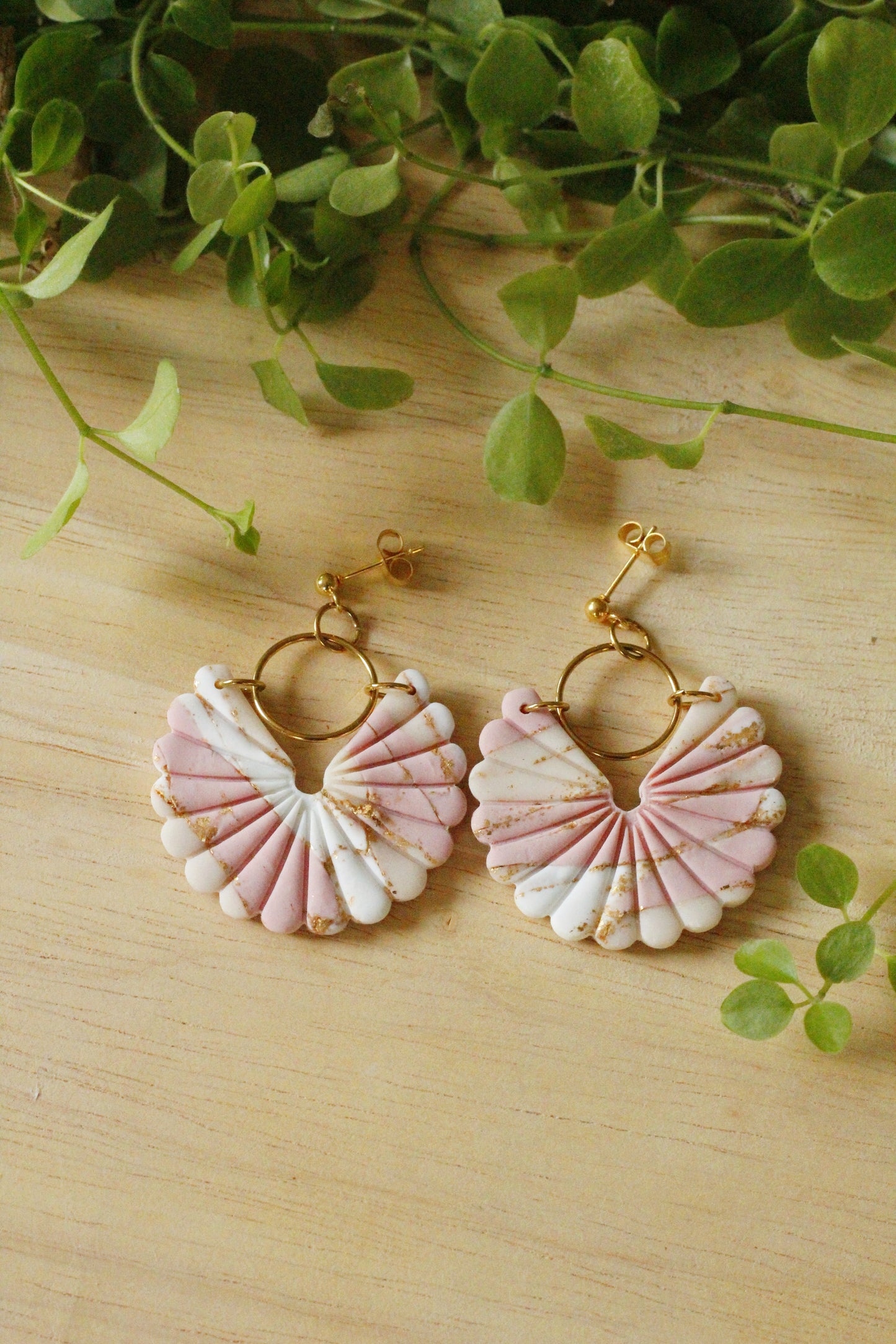 Boucles d'oreilles Dahlia fabriquées à la main