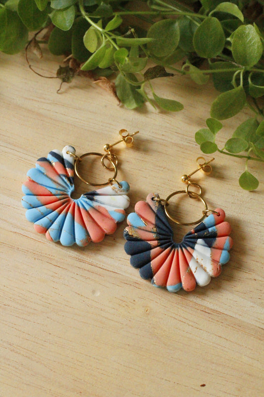Boucles d'oreilles Dahlia fabriquées à la main La Bouclette Dorée