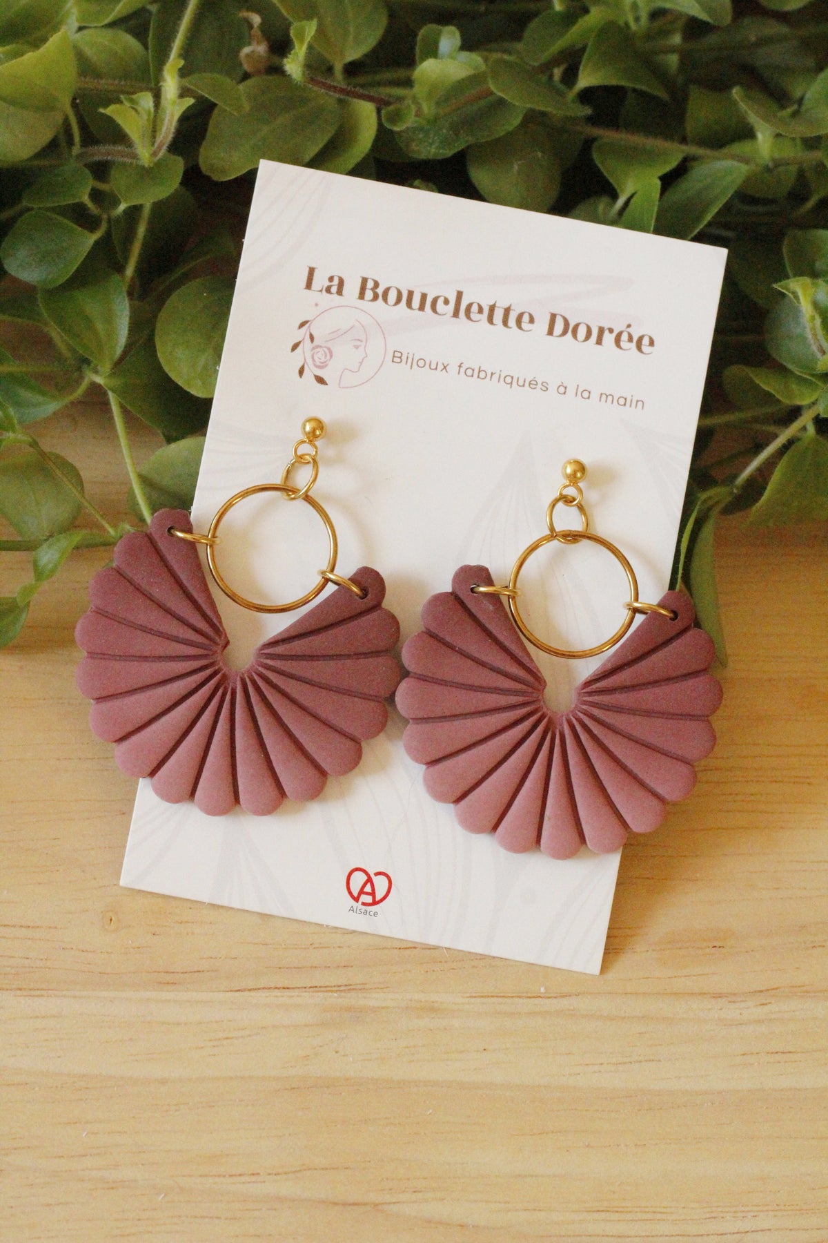 Boucles d'oreilles Dahlia, uniques et colorées, fabriquées à la main La Bouclette Dorée