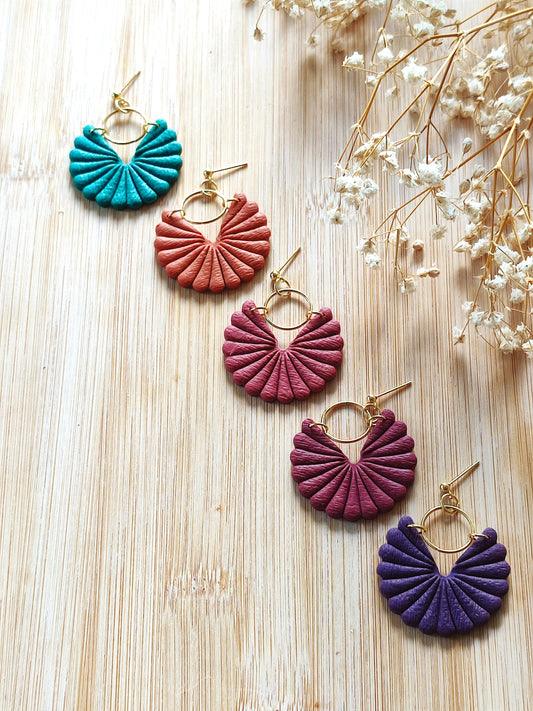 La Bouclette Dorée - Boucles d'oreilles pendantes - Modèle Dahlia uni