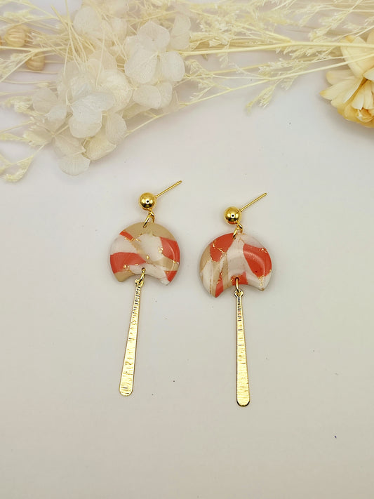 La Bouclette Dorée - Boucles d'oreilles pendantes - marbré beige rose et blanc