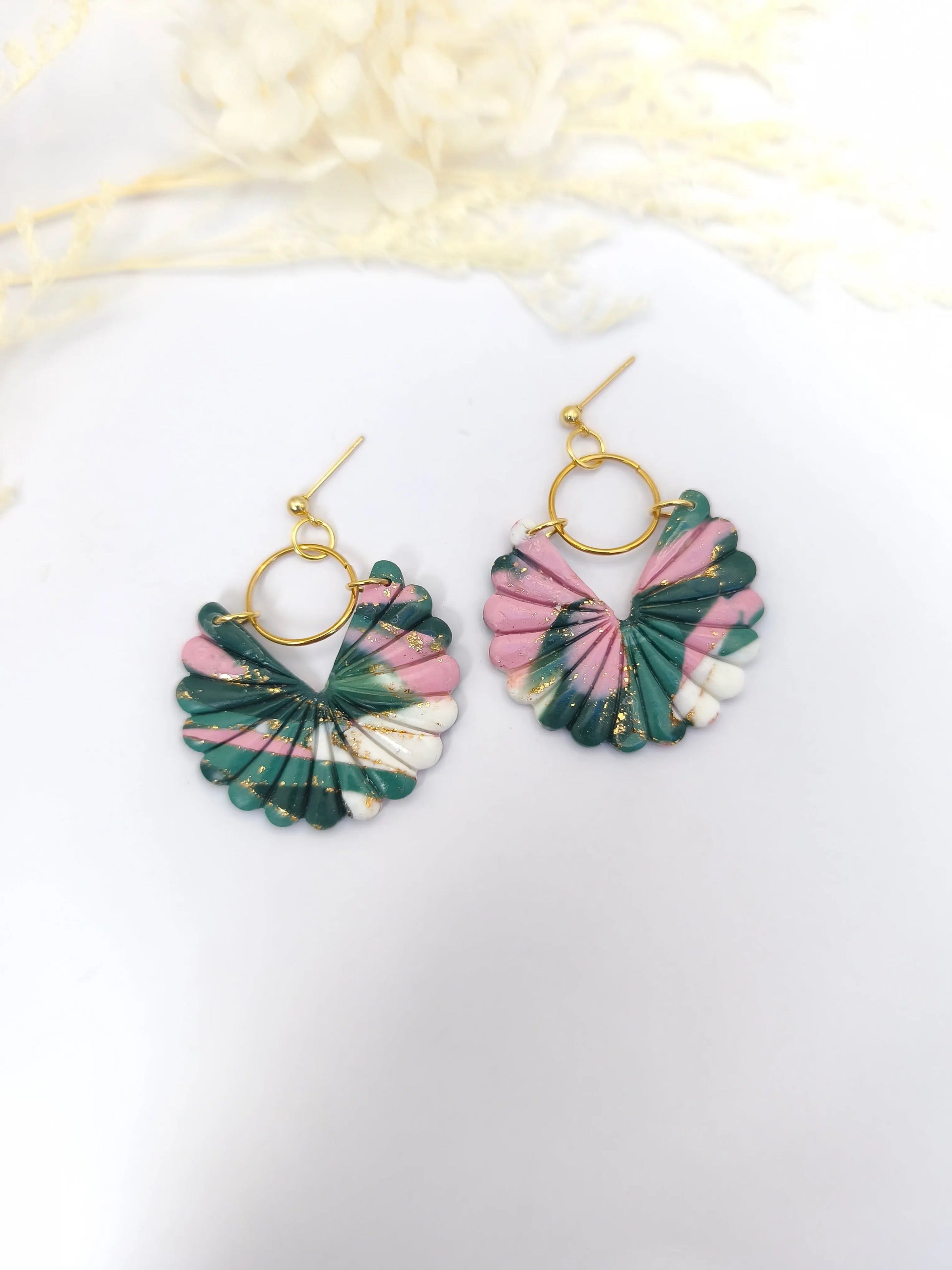 boucles d'oreilles en forme d'éventail, vert, rose blanc et doré