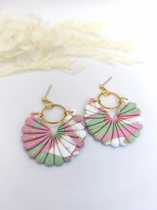 Boucles d'oreilles en forme d'éventail roses vertes blanches et or