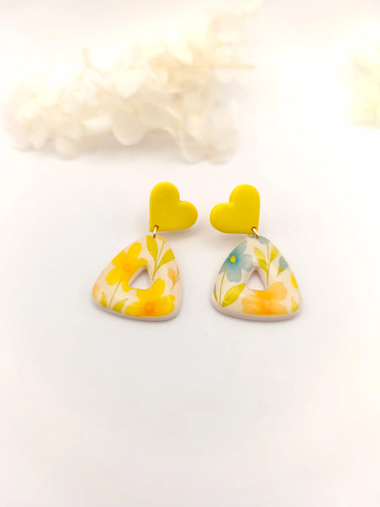 La Bouclette Dorée - Boucles d'oreilles fleuries en argile polymère