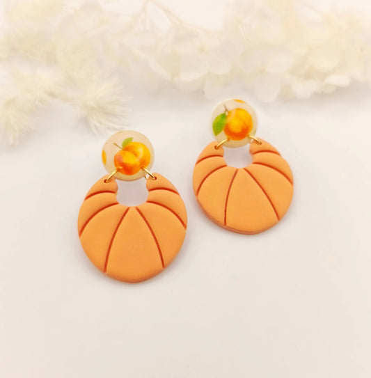 Bijoux avec couleur et motifs abricot