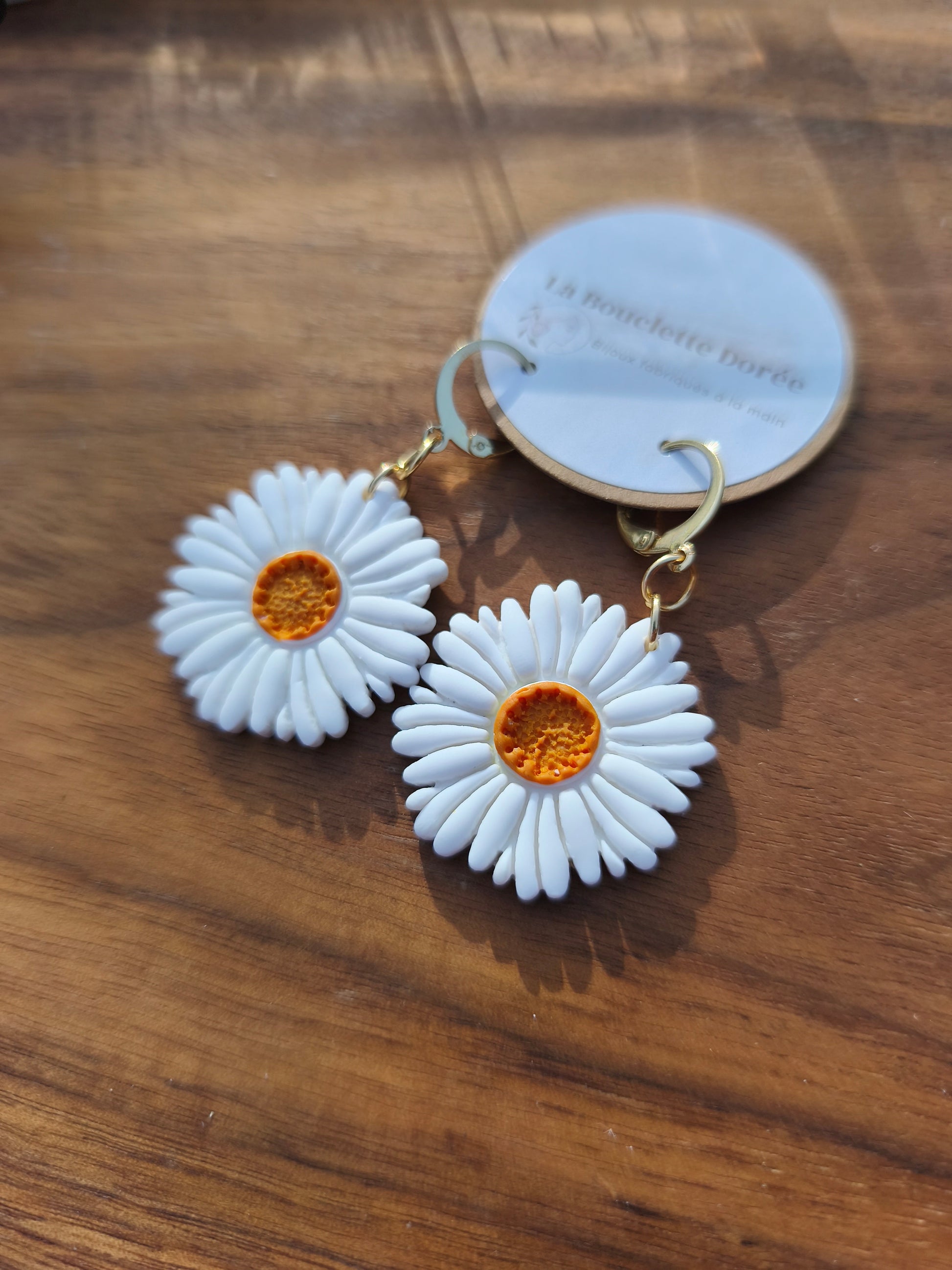 La Bouclette Dorée - Boucles d’oreilles marguerite La Bouclette Dorée