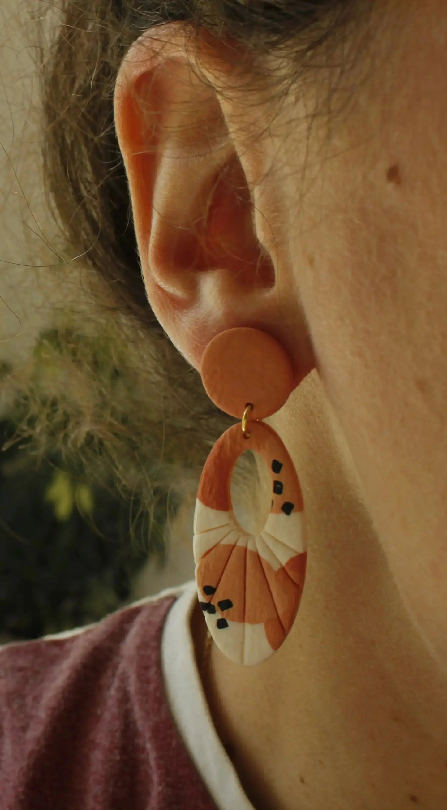 Bijoux en bleu, ocre et corail – collection été