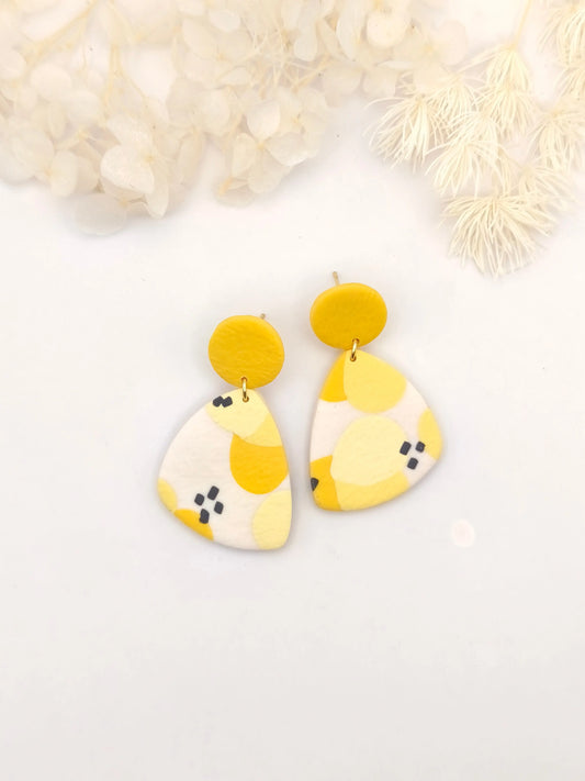 Bijoux en bleu, ocre et corail – collection été