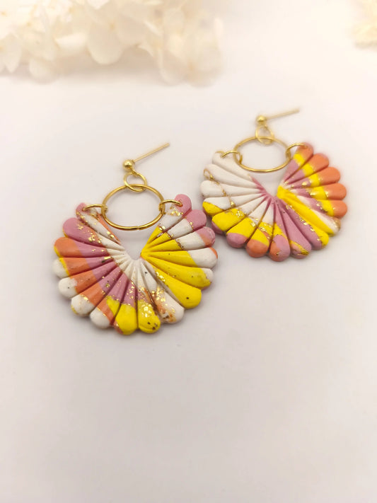 La Bouclette  Dorée - Boucles d'oreilles printanières en argile polymère